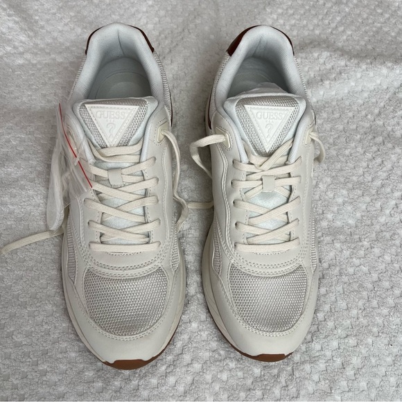 NWOT. GUESS Men's Palak Sneaker - Picture 2 of 9
